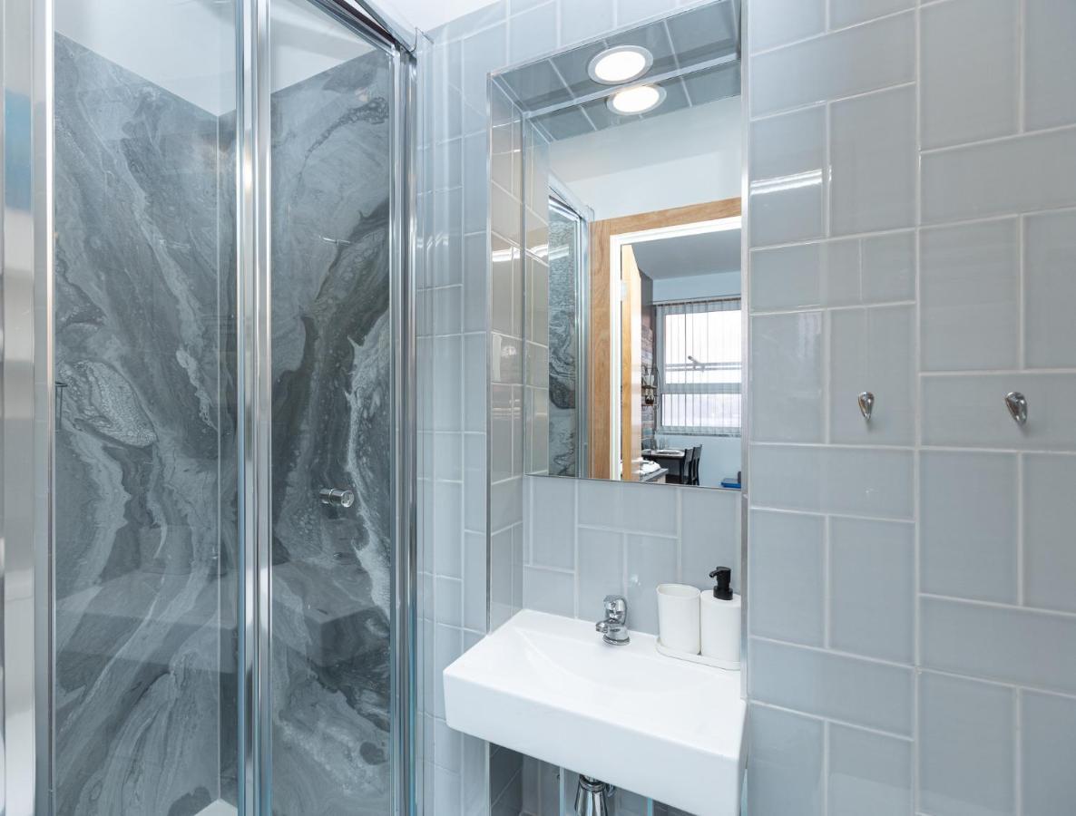 New Stylish Studio Flat Near Woolwich Tube 런던 외부 사진