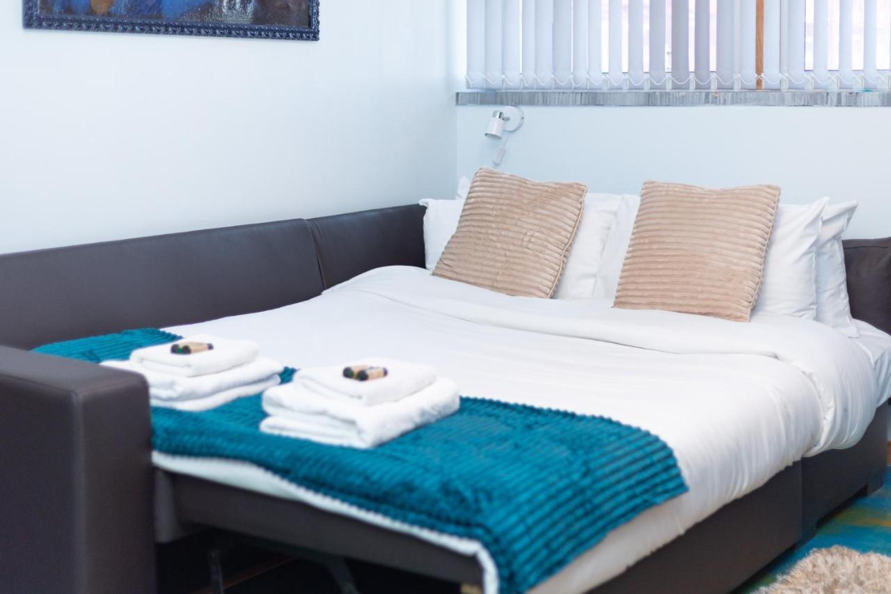 New Stylish Studio Flat Near Woolwich Tube 런던 외부 사진