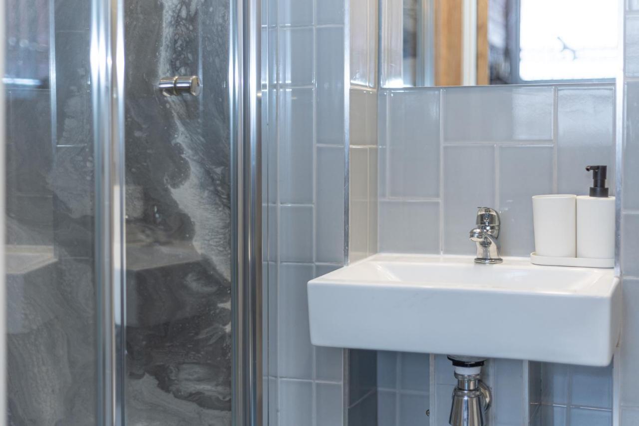 New Stylish Studio Flat Near Woolwich Tube 런던 외부 사진