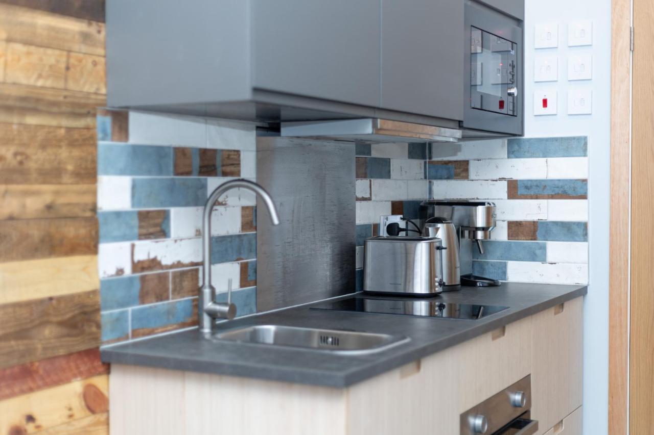 New Stylish Studio Flat Near Woolwich Tube 런던 외부 사진